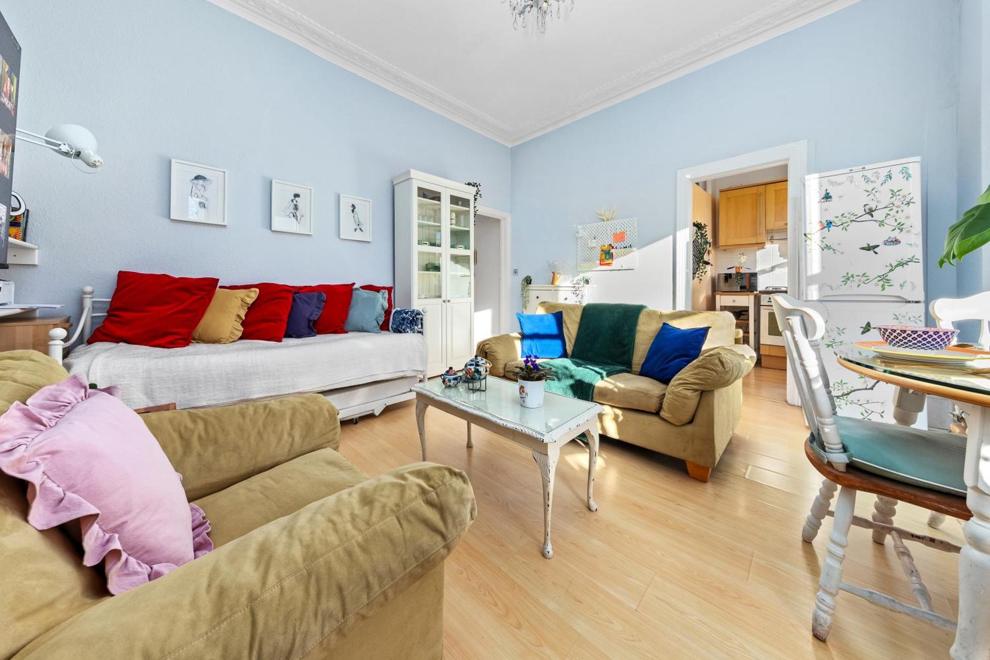 Artist's Bright Hampstead Heath Village 2 Bed Londen