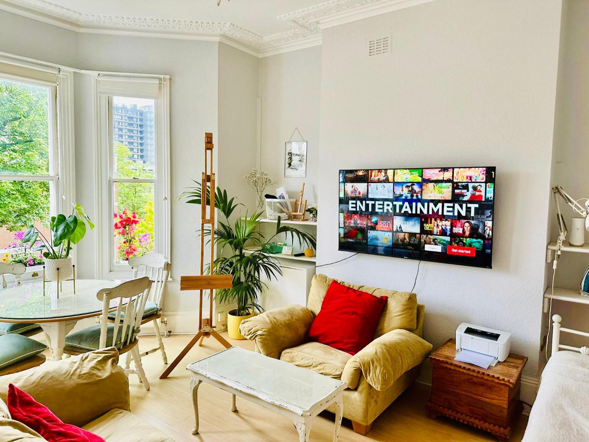 Artist's Bright Hampstead Heath Village 2 Bed Appartement Londen