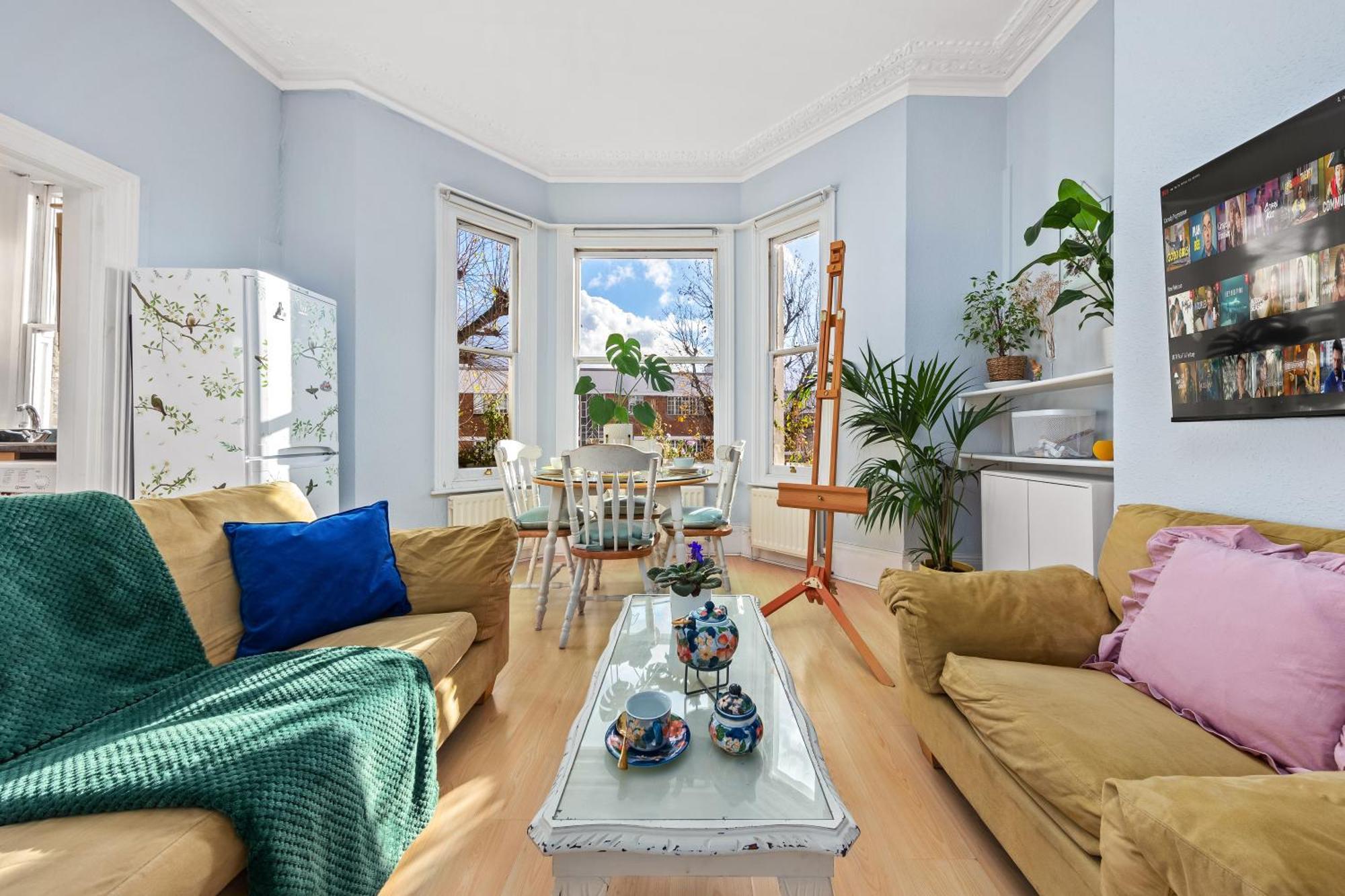 Апартаменты Artist's Bright Hampstead Heath Village 2 Bed *
