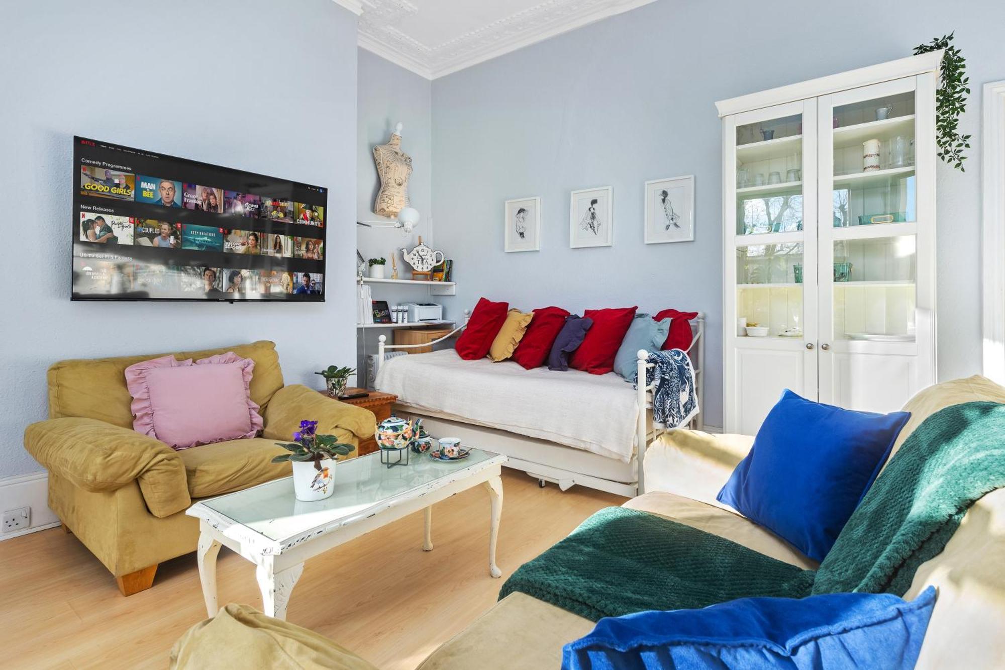 Artist's Bright Hampstead Heath Village 2 Bed Апартаменты *