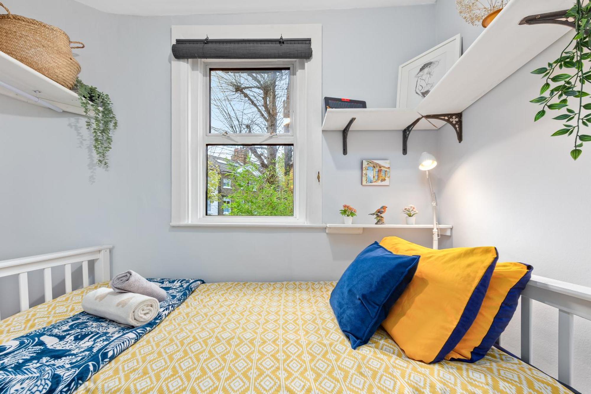 Artist's Bright Hampstead Heath Village 2 Bed Апартаменты