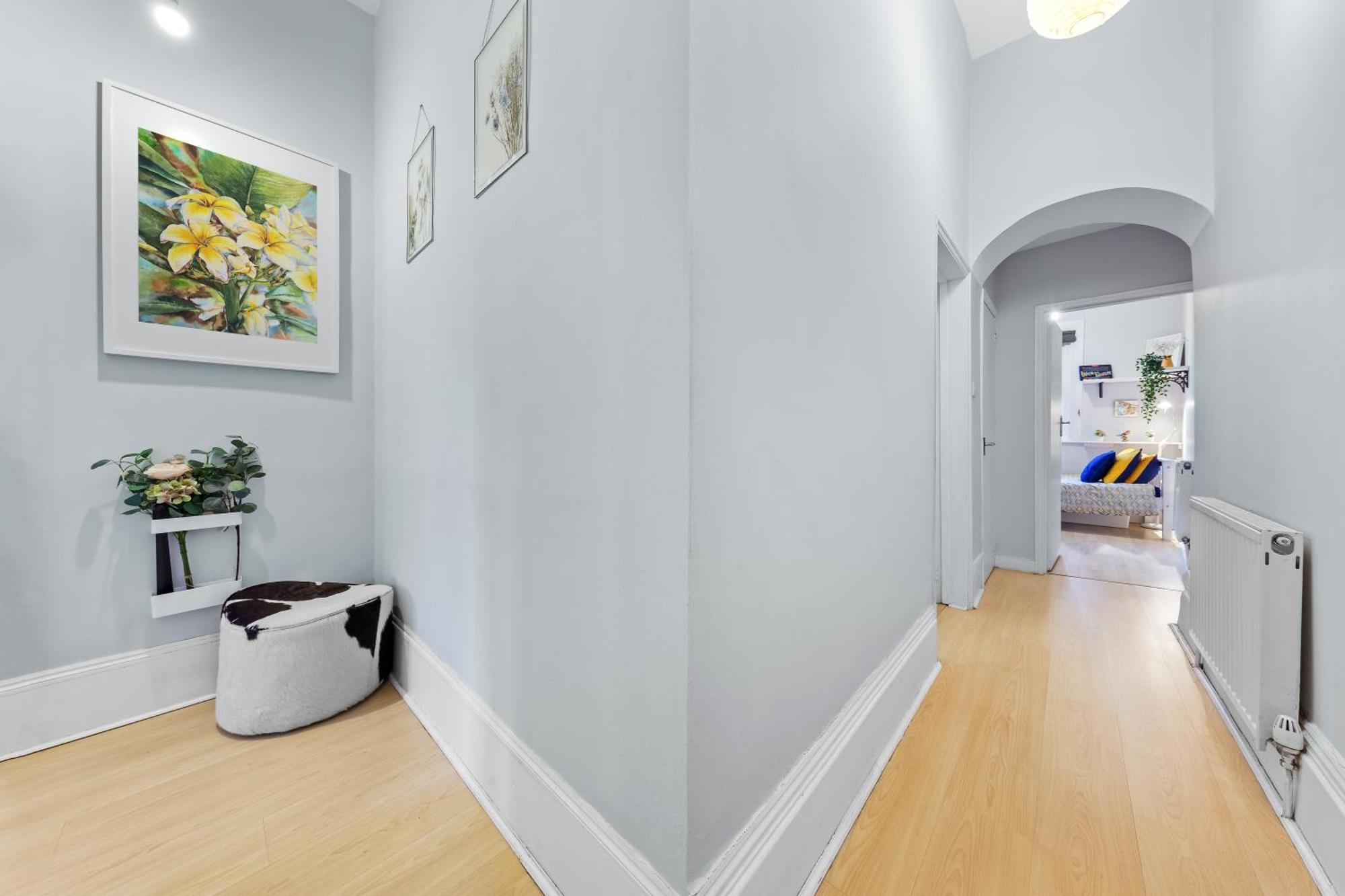 Artist's Bright Hampstead Heath Village 2 Bed Апартаменты Лондон