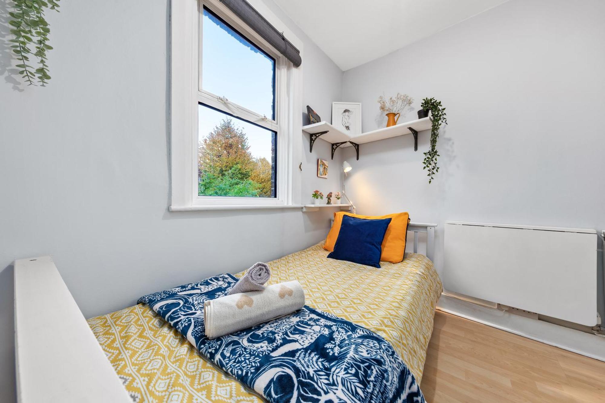 Artist's Bright Hampstead Heath Village 2 Bed Апартаменты