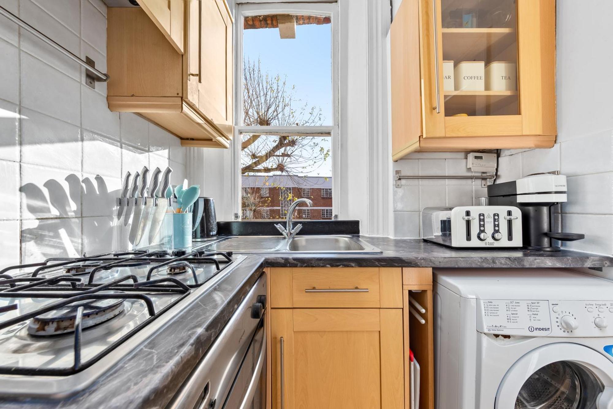 Artist's Bright Hampstead Heath Village 2 Bed Апартаменты *